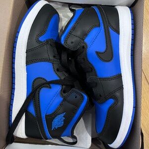 Nike Jordan 1 Mid Size 1Y